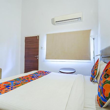 Fabexpress Le Aham Boutique - Auroville Beach - 600M Пондичери Екстериор снимка