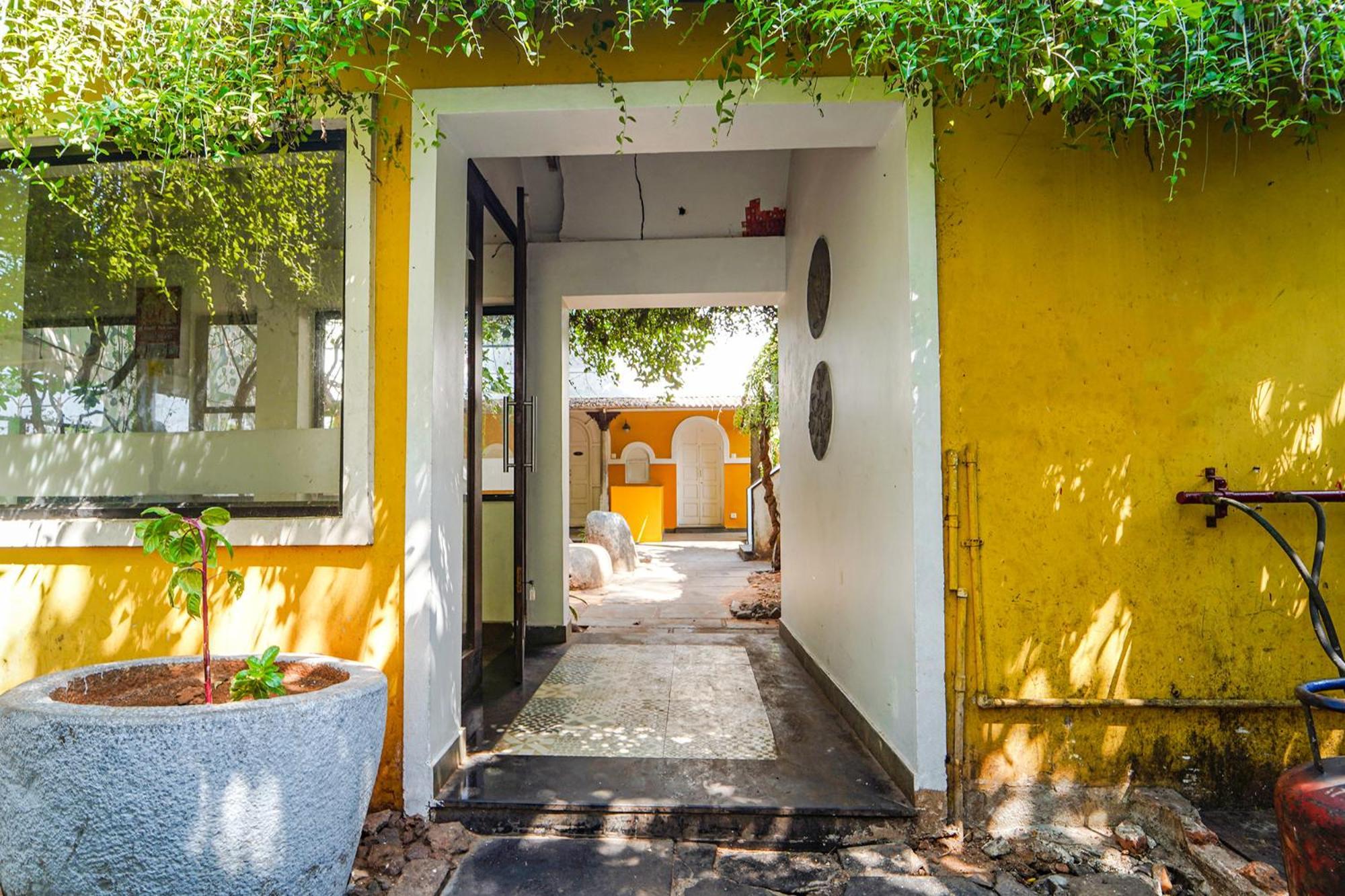 Fabexpress Le Aham Boutique - Auroville Beach - 600M Пондичери Екстериор снимка